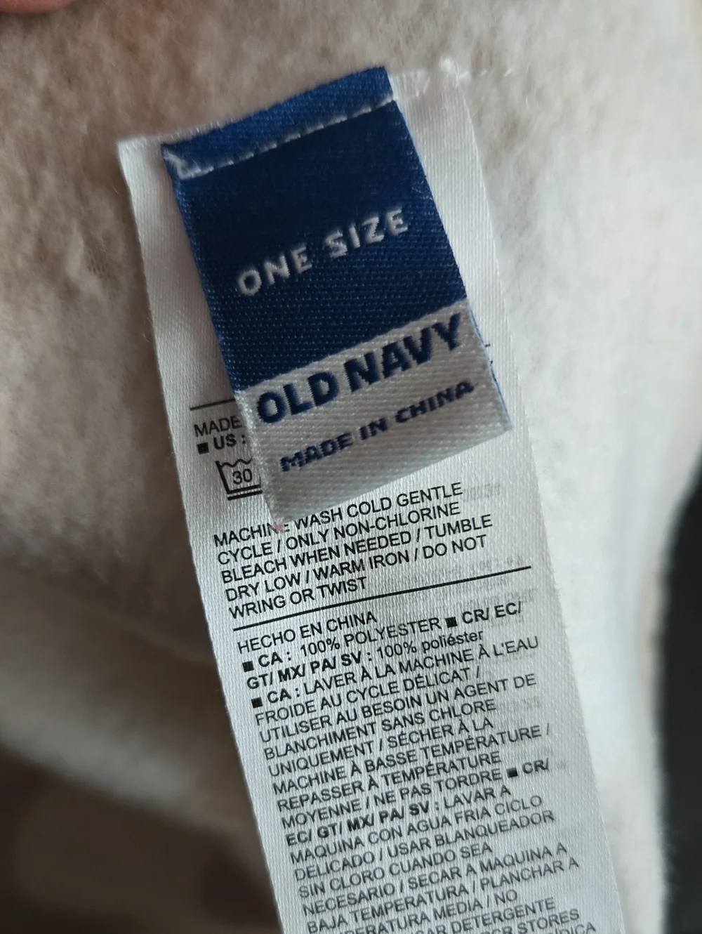 Old Navy Plush Checkered Throw Blanket in Cream and Tan - Soft Home Bedding